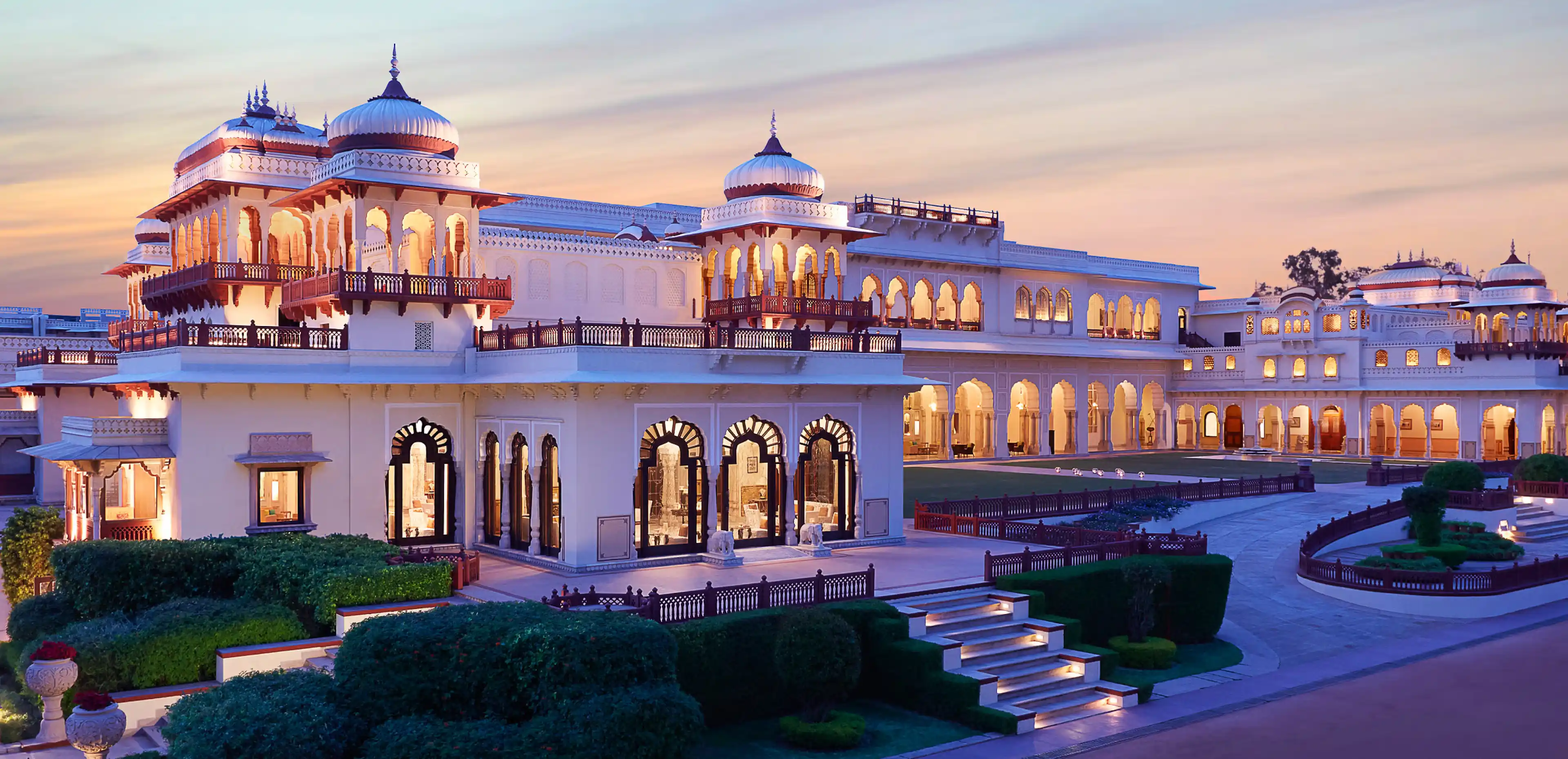 Elegant destination wedding venue in Jaipur featuring heritage palace setting